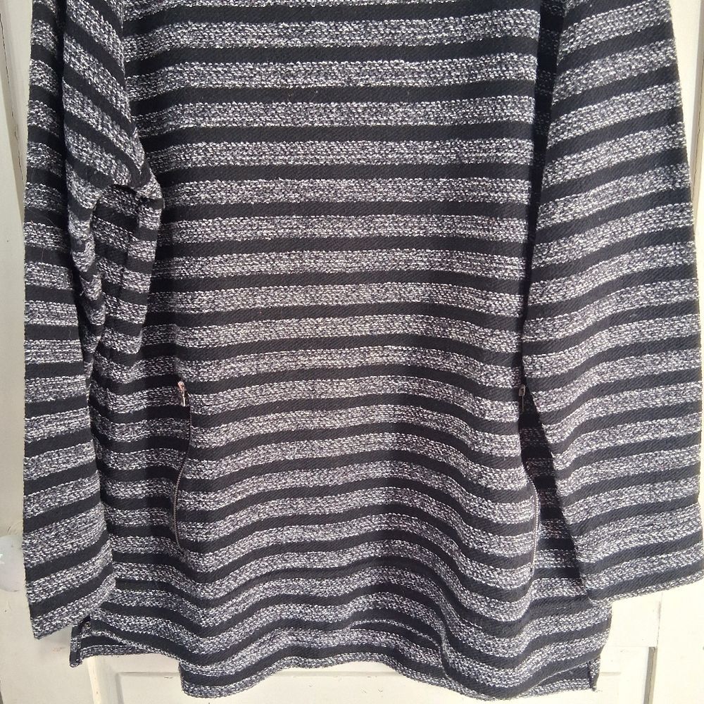 Per Se Black with Gray Marled Stripes Tunic Top with Zipper Details Size 1X - Picture 4 of 13
